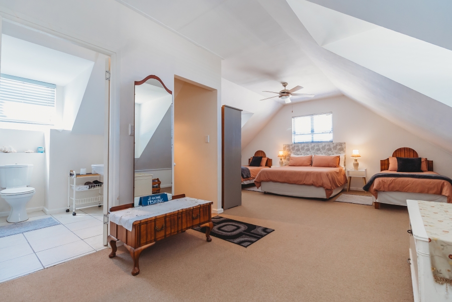 3 Bedroom Property for Sale in Kerriwood Hill Western Cape